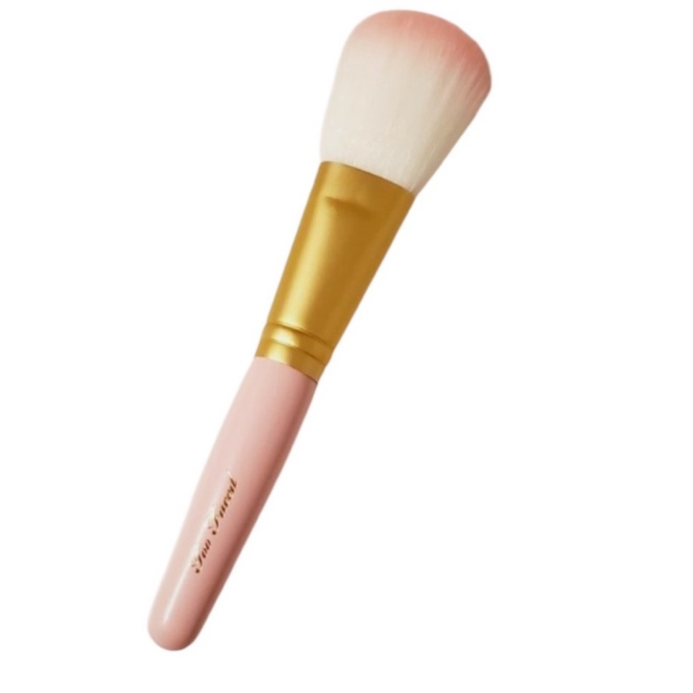 Too Faced Flatbuki Brush